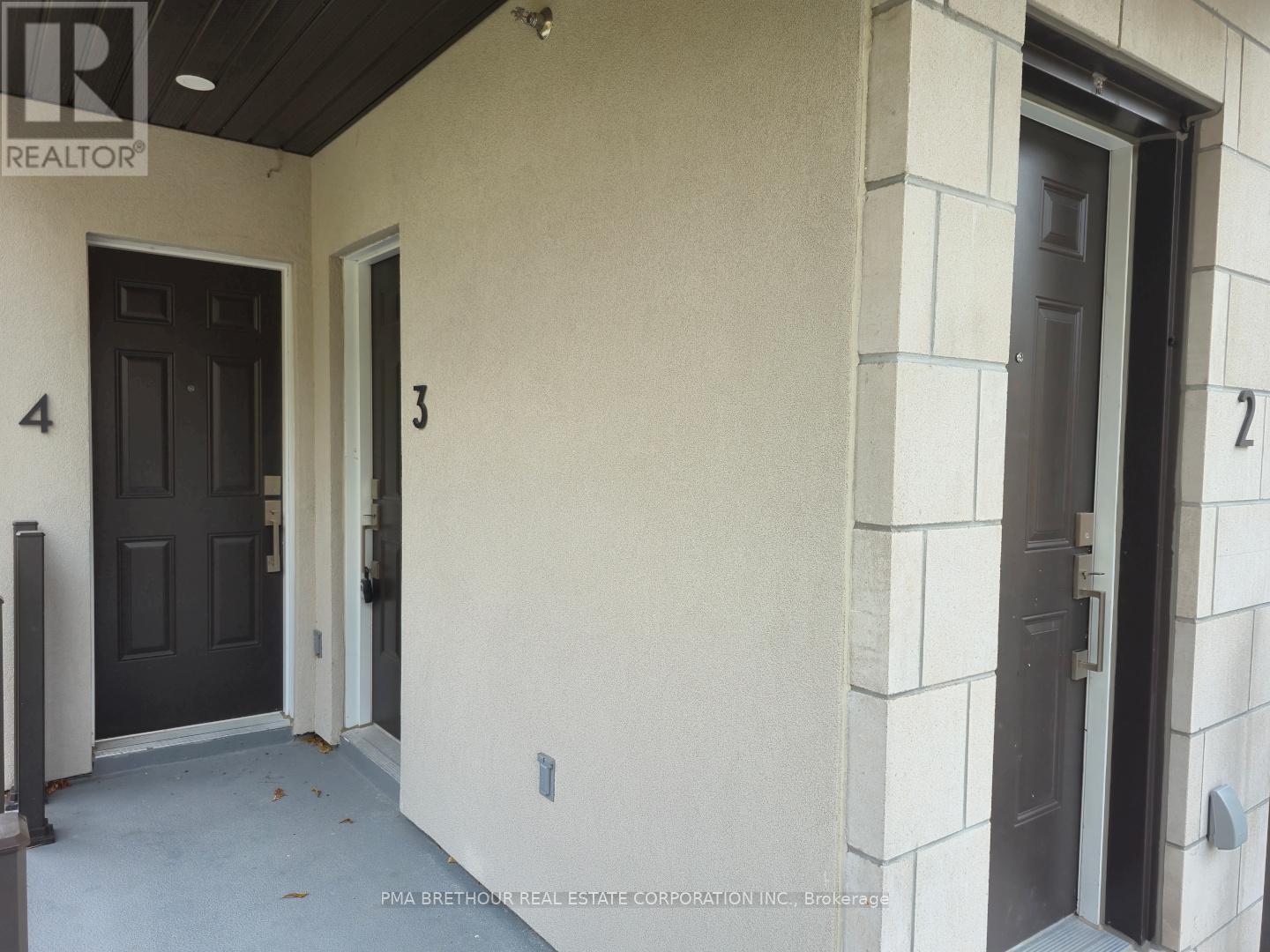 3 - 4045 Hickory Drive, Mississauga, Ontario  L4W 0G6 - Photo 2 - W12541484