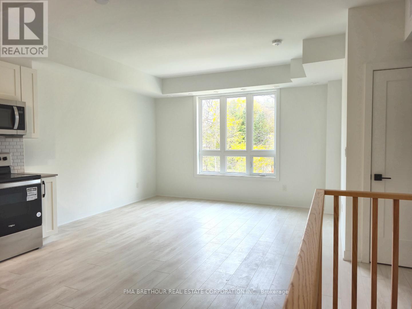 3 - 4045 Hickory Drive, Mississauga, Ontario  L4W 0G6 - Photo 6 - W12541484