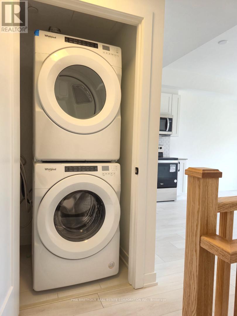 3 - 4045 Hickory Drive, Mississauga, Ontario  L4W 0G6 - Photo 7 - W12541484