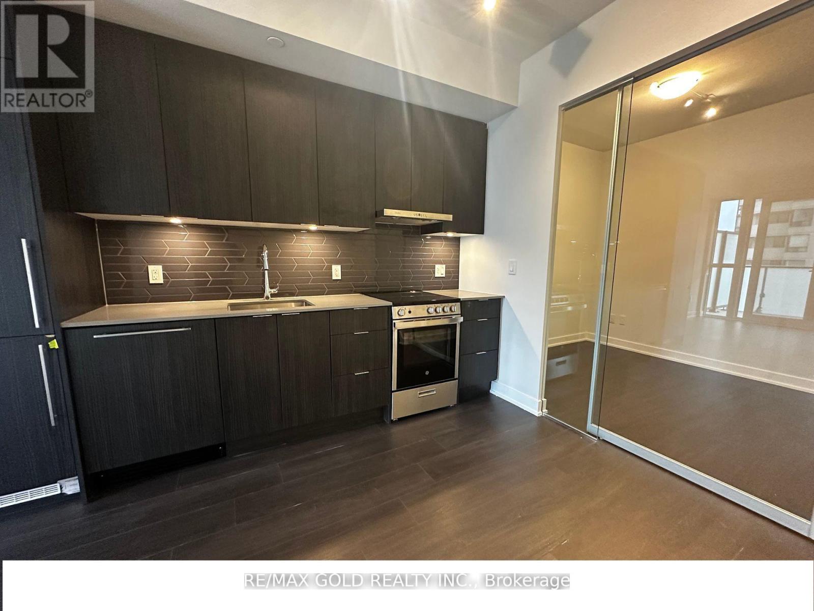 1109 - 430 Square One Drive, Mississauga, Ontario  L5B 0L6 - Photo 3 - W12541490