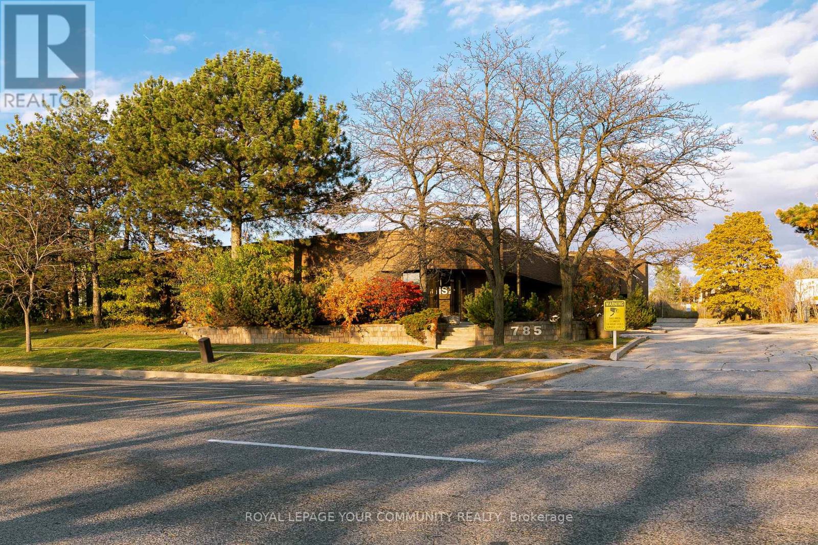 785 ARROW ROAD, Toronto, Ontario