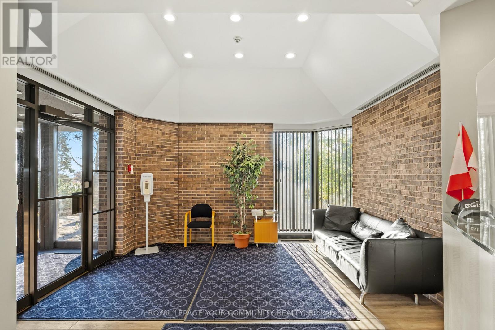 785 Arrow Road, Toronto, Ontario  M9M 2L4 - Photo 2 - W12541528