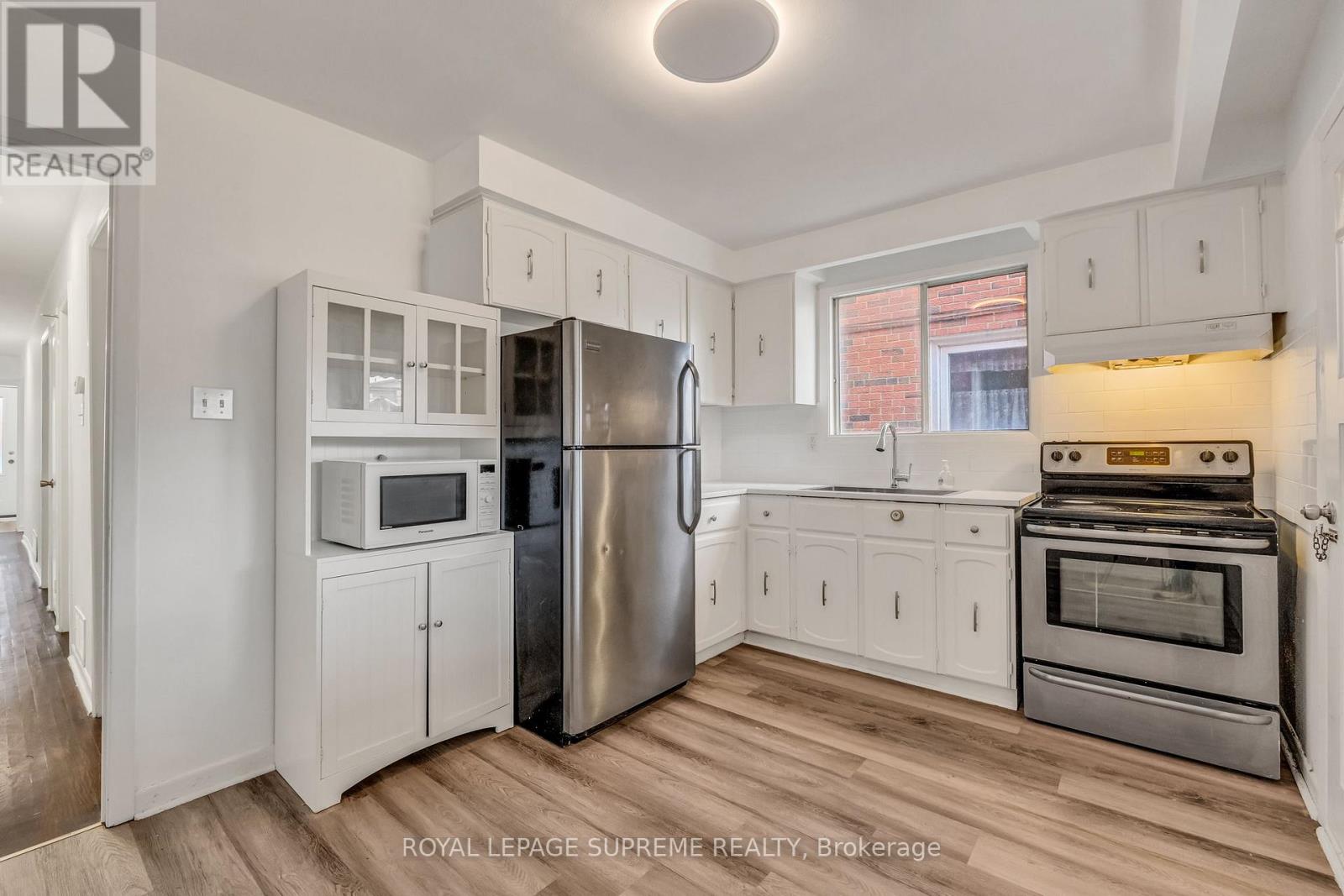 579a Delaware Avenue, Toronto, Ontario  M6H 5V3 - Photo 14 - W12541542