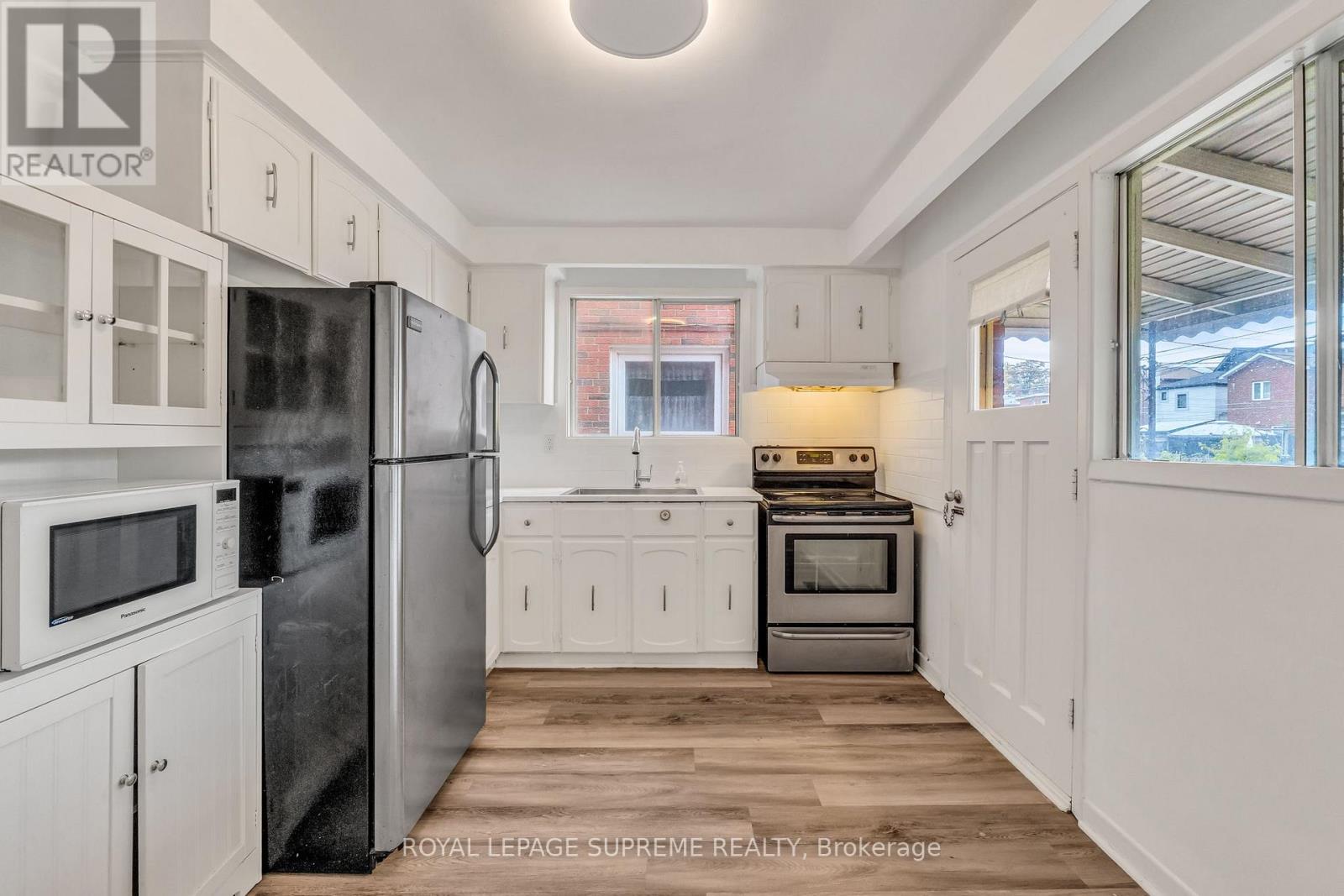 579a Delaware Avenue, Toronto, Ontario  M6H 5V3 - Photo 15 - W12541542