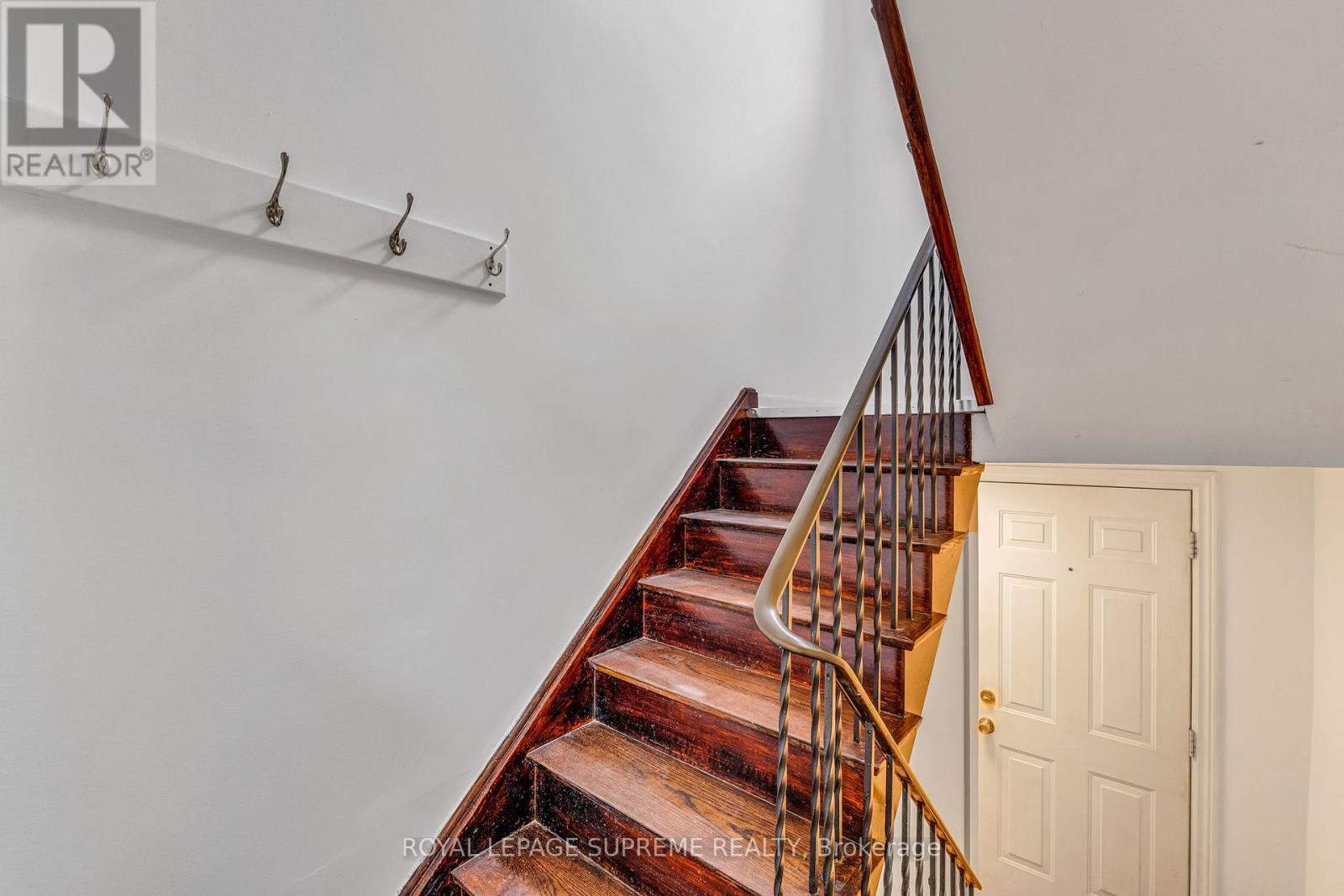 579a Delaware Avenue, Toronto, Ontario  M6H 5V3 - Photo 17 - W12541542