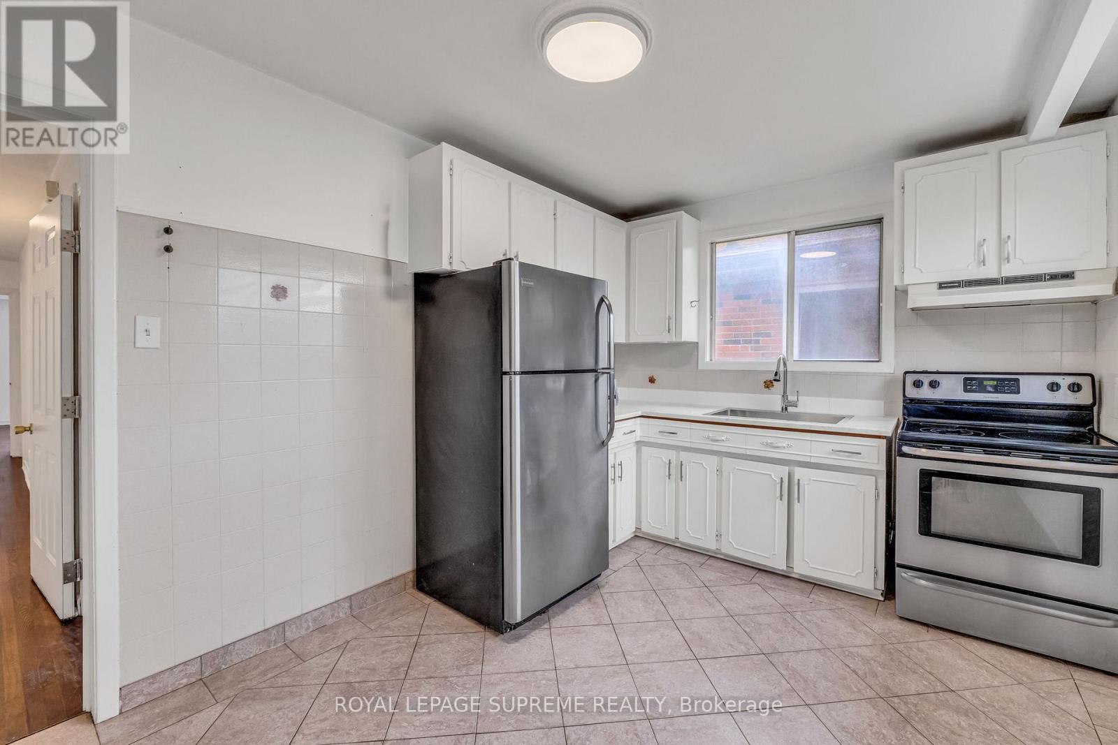 579a Delaware Avenue, Toronto, Ontario  M6H 5V3 - Photo 21 - W12541542