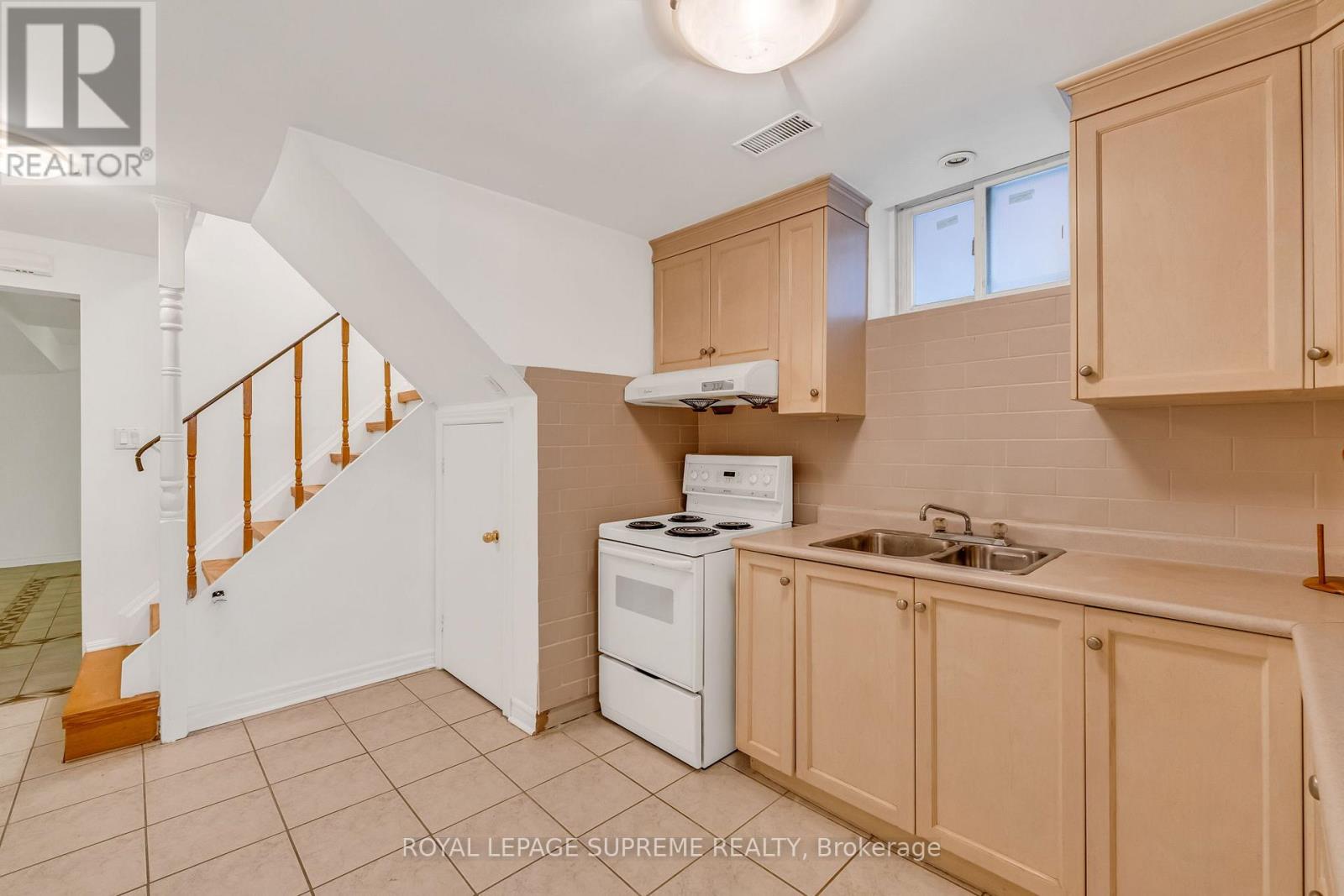 579a Delaware Avenue, Toronto, Ontario  M6H 5V3 - Photo 30 - W12541542