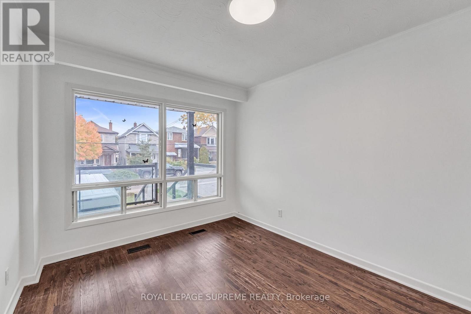 579a Delaware Avenue, Toronto, Ontario  M6H 5V3 - Photo 8 - W12541542