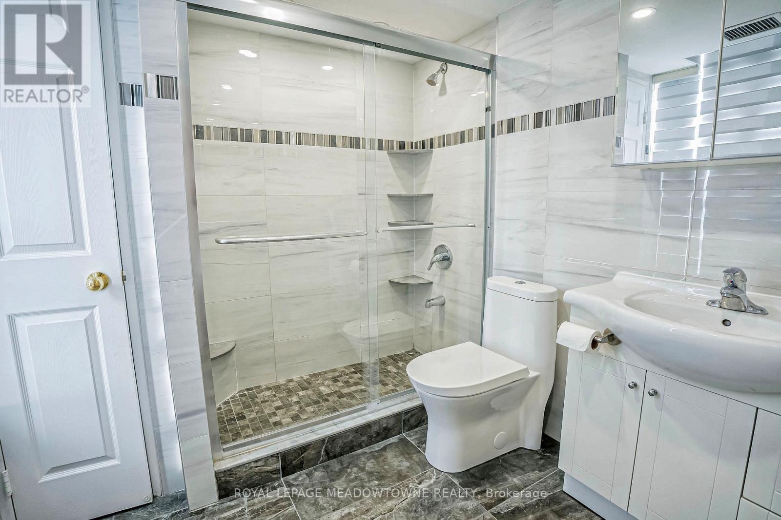 1512 - 50 Kingsbridge Garden Circle, Mississauga, Ontario  L5R 1Y2 - Photo 19 - W12541544