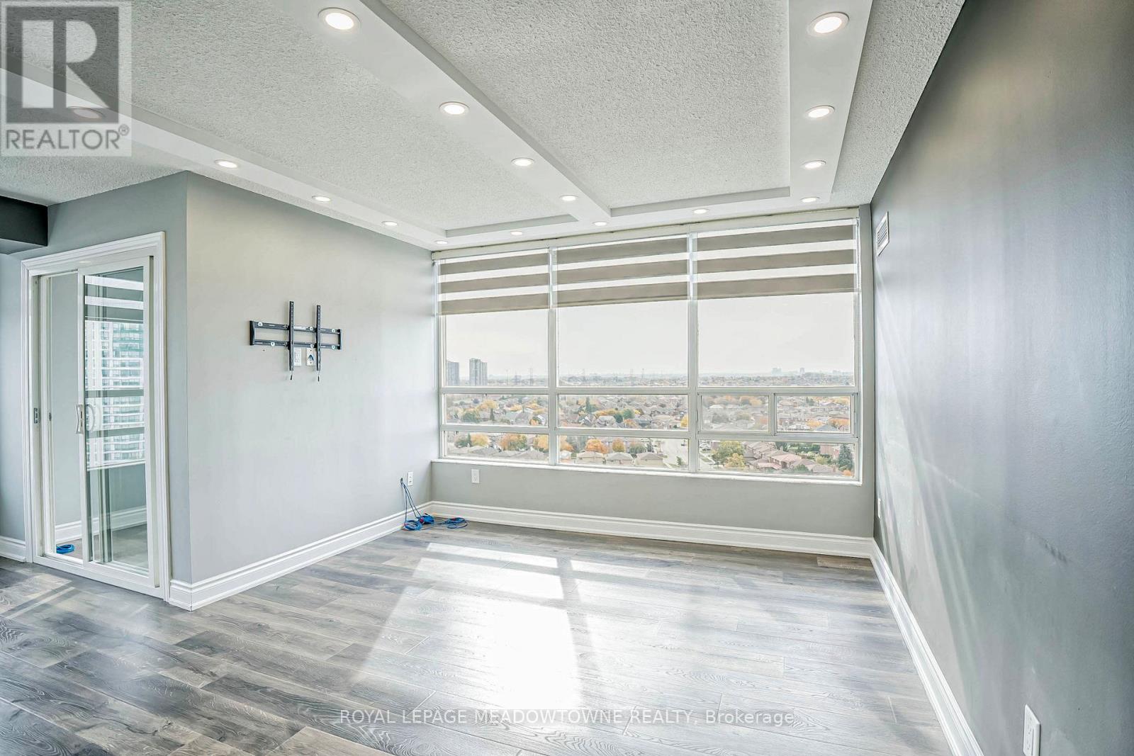 1512 - 50 Kingsbridge Garden Circle, Mississauga, Ontario  L5R 1Y2 - Photo 7 - W12541544