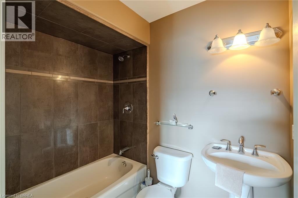 655 Park Road N Unit# 49, Brantford, Ontario  N3R 0A2 - Photo 26 - 40787366