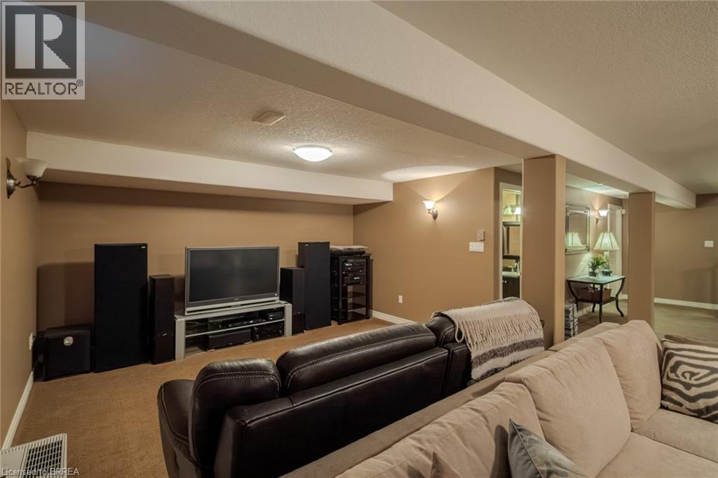 655 Park Road N Unit# 49, Brantford, Ontario  N3R 0A2 - Photo 38 - 40787366