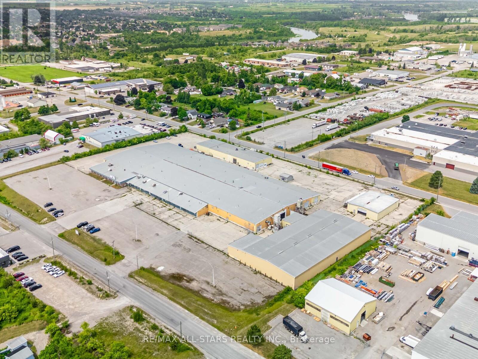 #1-3 - 70 Mount Hope Street, Kawartha Lakes, Ontario  K9V 5G4 - Photo 5 - X12541446