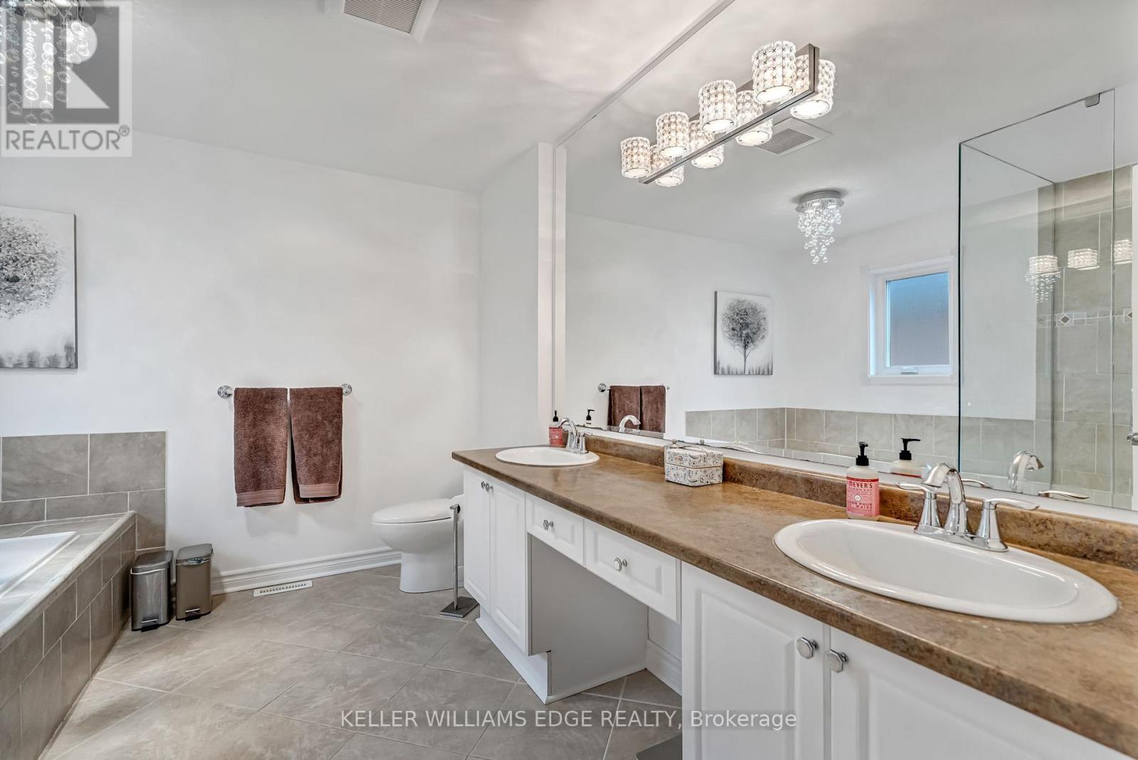 8 Keewaydin Street, Hamilton, Ontario  L8B 0K1 - Photo 22 - X12541454