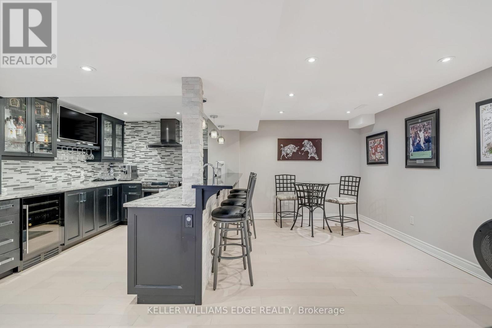 8 Keewaydin Street, Hamilton, Ontario  L8B 0K1 - Photo 39 - X12541454