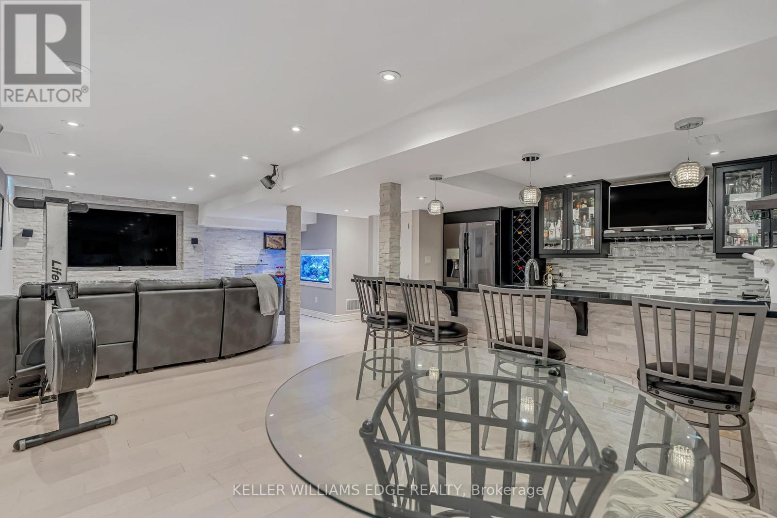 8 Keewaydin Street, Hamilton, Ontario  L8B 0K1 - Photo 42 - X12541454