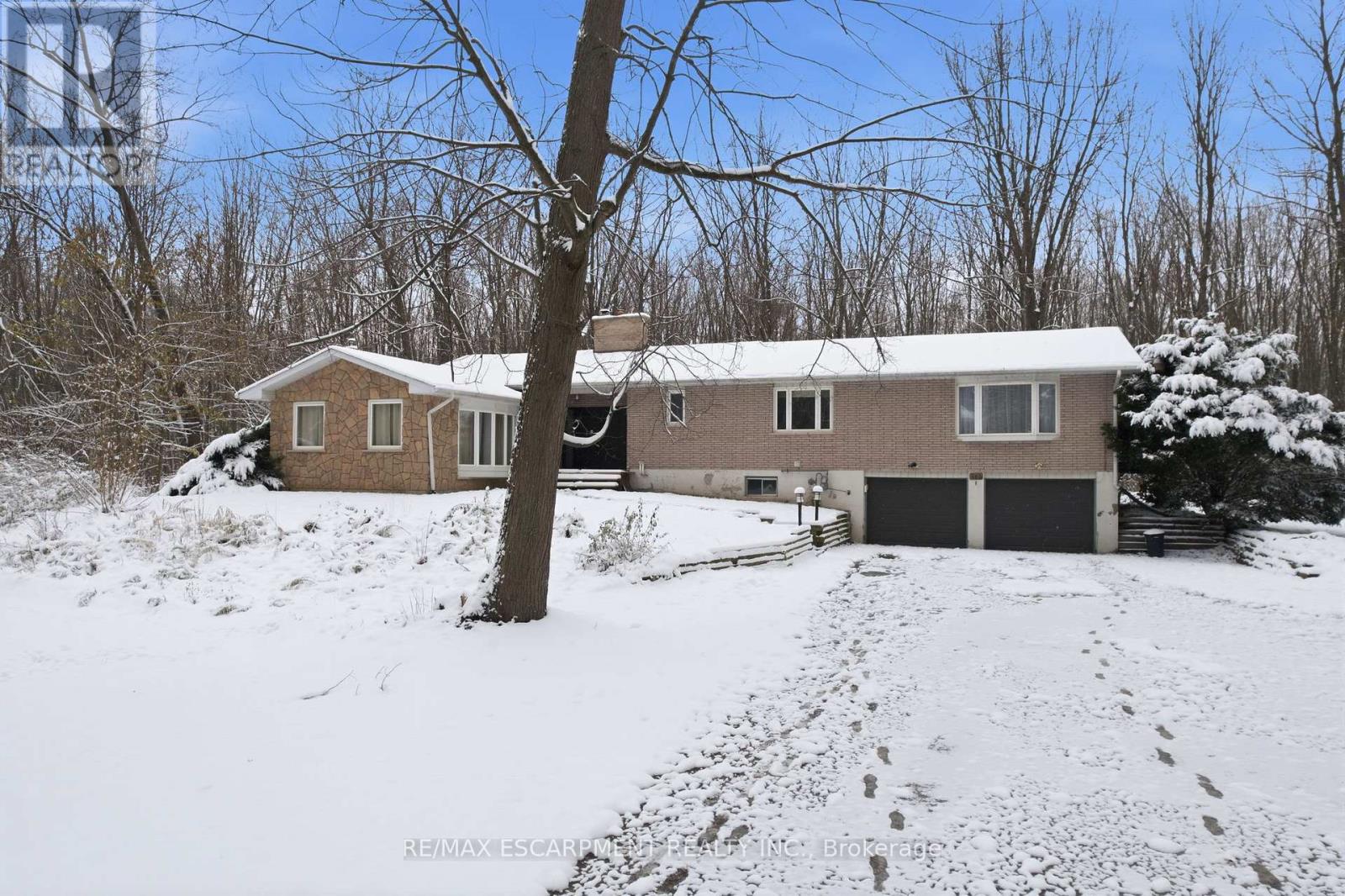 563 6TH CONCESSION ROAD W, Hamilton, Ontario