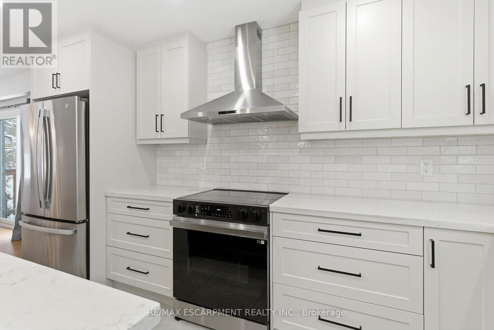 563 6th Concession Road W, Hamilton, Ontario  L8B 1N2 - Photo 14 - X12541476