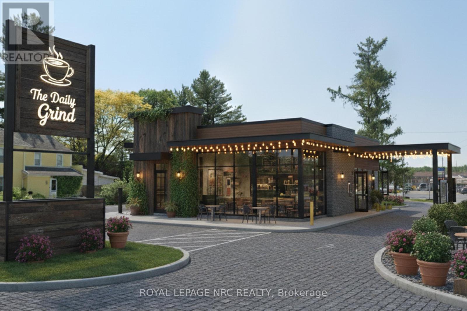 1410 Haist Street, Pelham, Ontario  L0S 1E0 - Photo 7 - X12348749