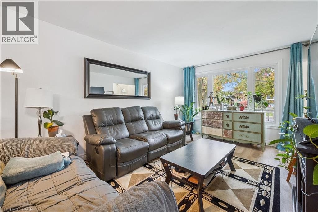 26 Nora Court, Cambridge, Ontario N3C 3N1 - Photo 5 - 40778992