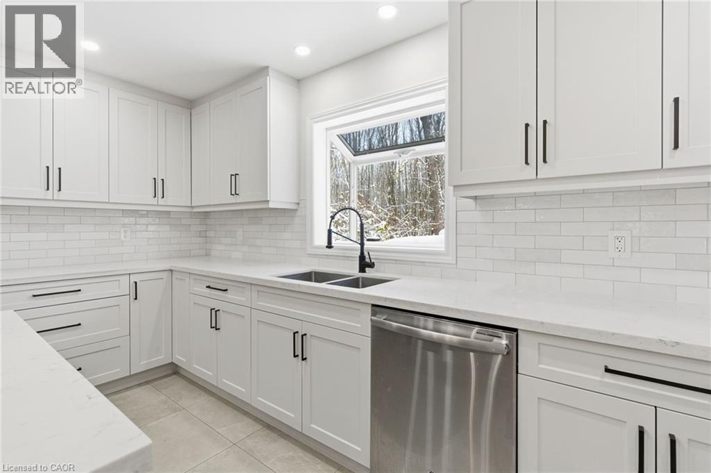 563 6th Concession Road W, Millgrove, Ontario  L8B 1N2 - Photo 15 - 40788059