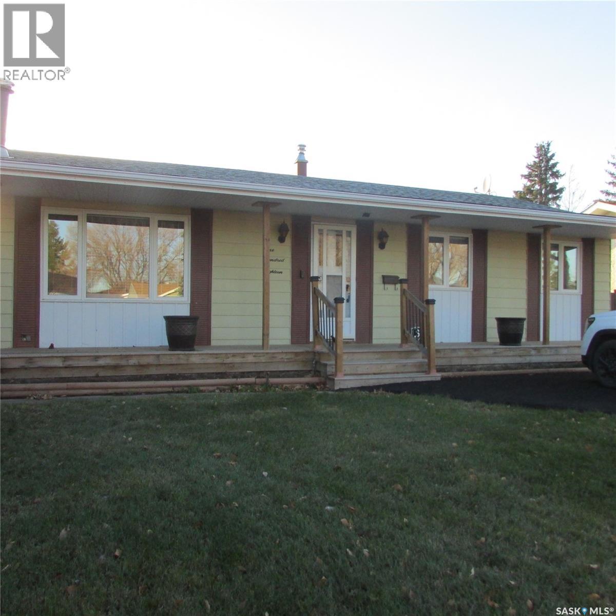 118 Mcsherry Crescent, Regina, Saskatchewan  S4T 7B8 - Photo 2 - SK023994