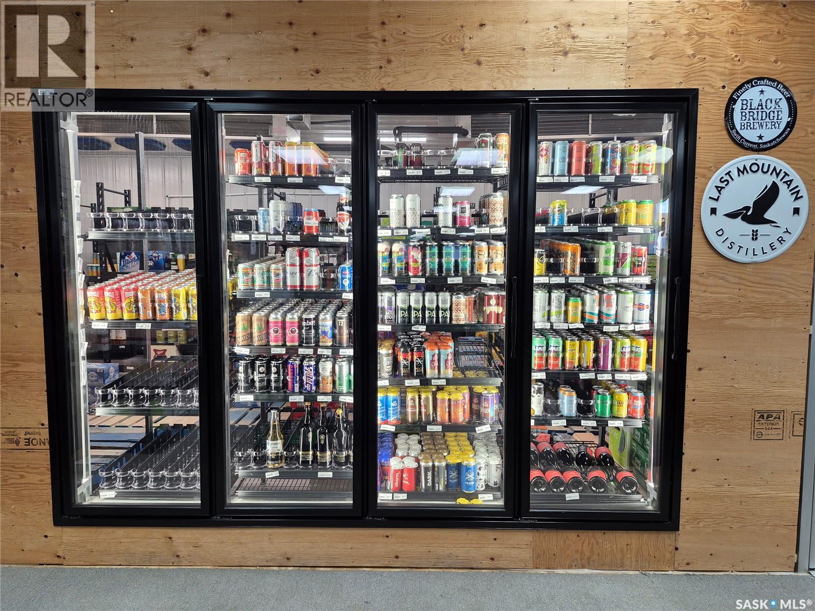 Shaunavon Liquor Store, Shaunavon, Saskatchewan  S0N 2M0 - Photo 16 - SK023990
