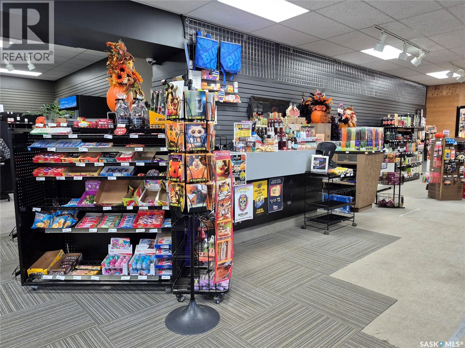 Shaunavon Liquor Store, Shaunavon, Saskatchewan  S0N 2M0 - Photo 2 - SK023990