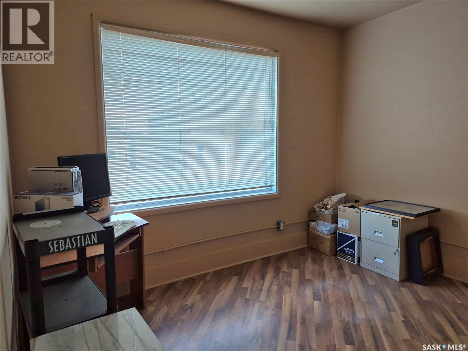 Shaunavon Liquor Store, Shaunavon, Saskatchewan  S0N 2M0 - Photo 26 - SK023990