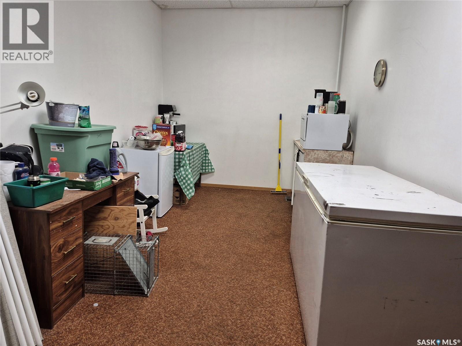 Shaunavon Liquor Store, Shaunavon, Saskatchewan  S0N 2M0 - Photo 32 - SK023990