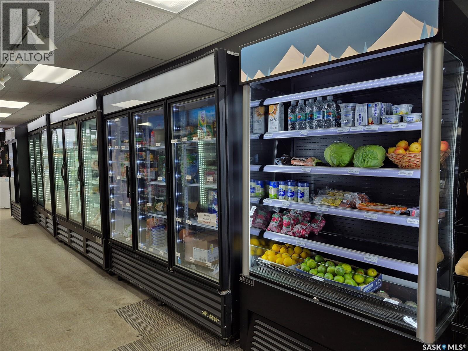 Shaunavon Liquor Store, Shaunavon, Saskatchewan  S0N 2M0 - Photo 7 - SK023990