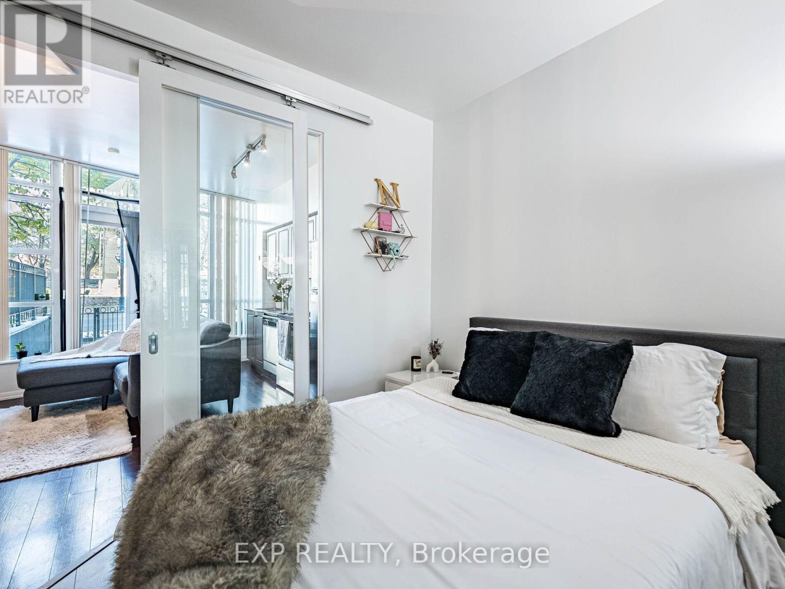 167 - 209 Fort York Boulevard, Toronto, Ontario  M5V 4A1 - Photo 15 - C12541572