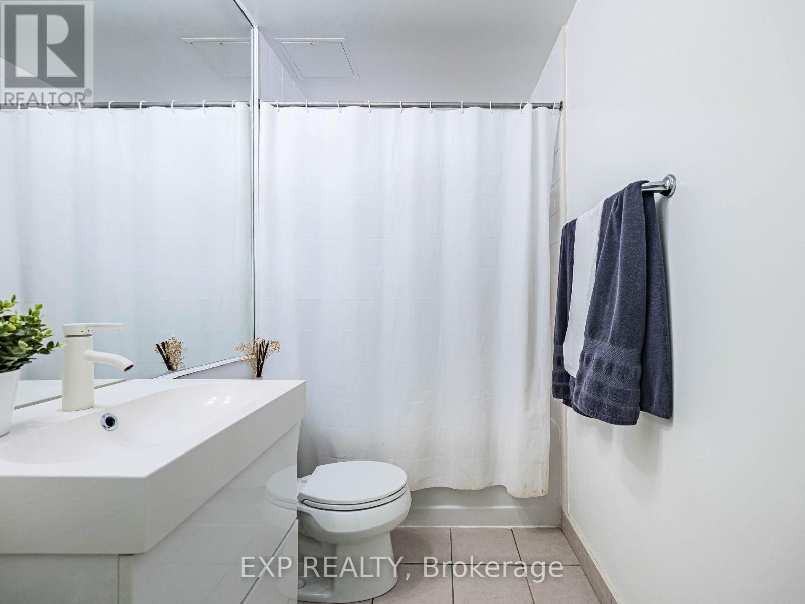 167 - 209 Fort York Boulevard, Toronto, Ontario  M5V 4A1 - Photo 17 - C12541572