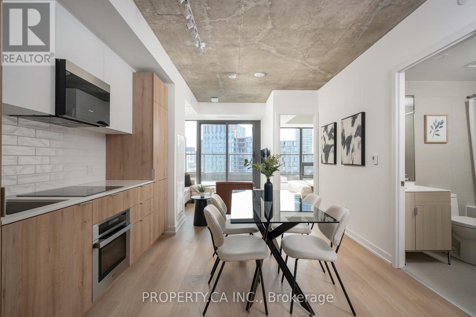 819 - 28 EASTERN AVENUE, Toronto, Ontario