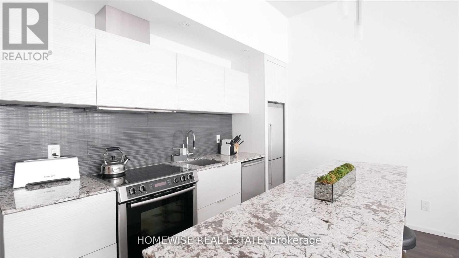 3501 - 8 Charlotte Street, Toronto, Ontario M5V 0K4 - Photo 3 - C12541692