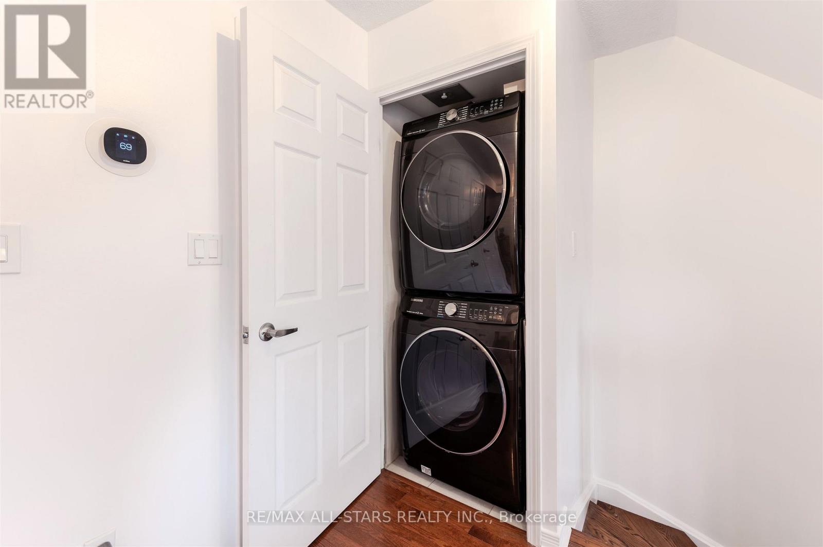 215 - 11 Ruttan Street, Toronto, Ontario  M6P 0A1 - Photo 17 - C12541812