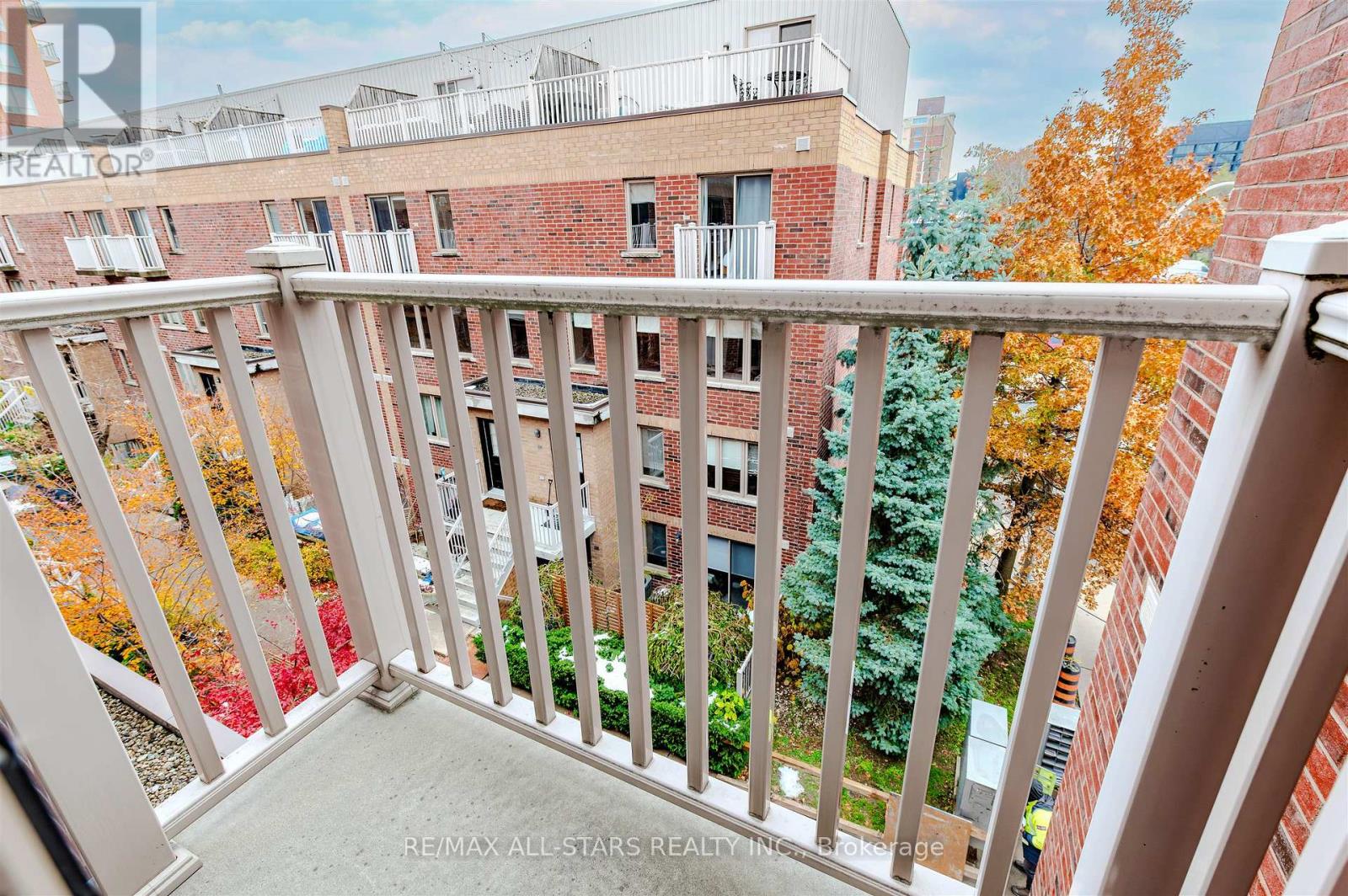 215 - 11 Ruttan Street, Toronto, Ontario  M6P 0A1 - Photo 19 - C12541812