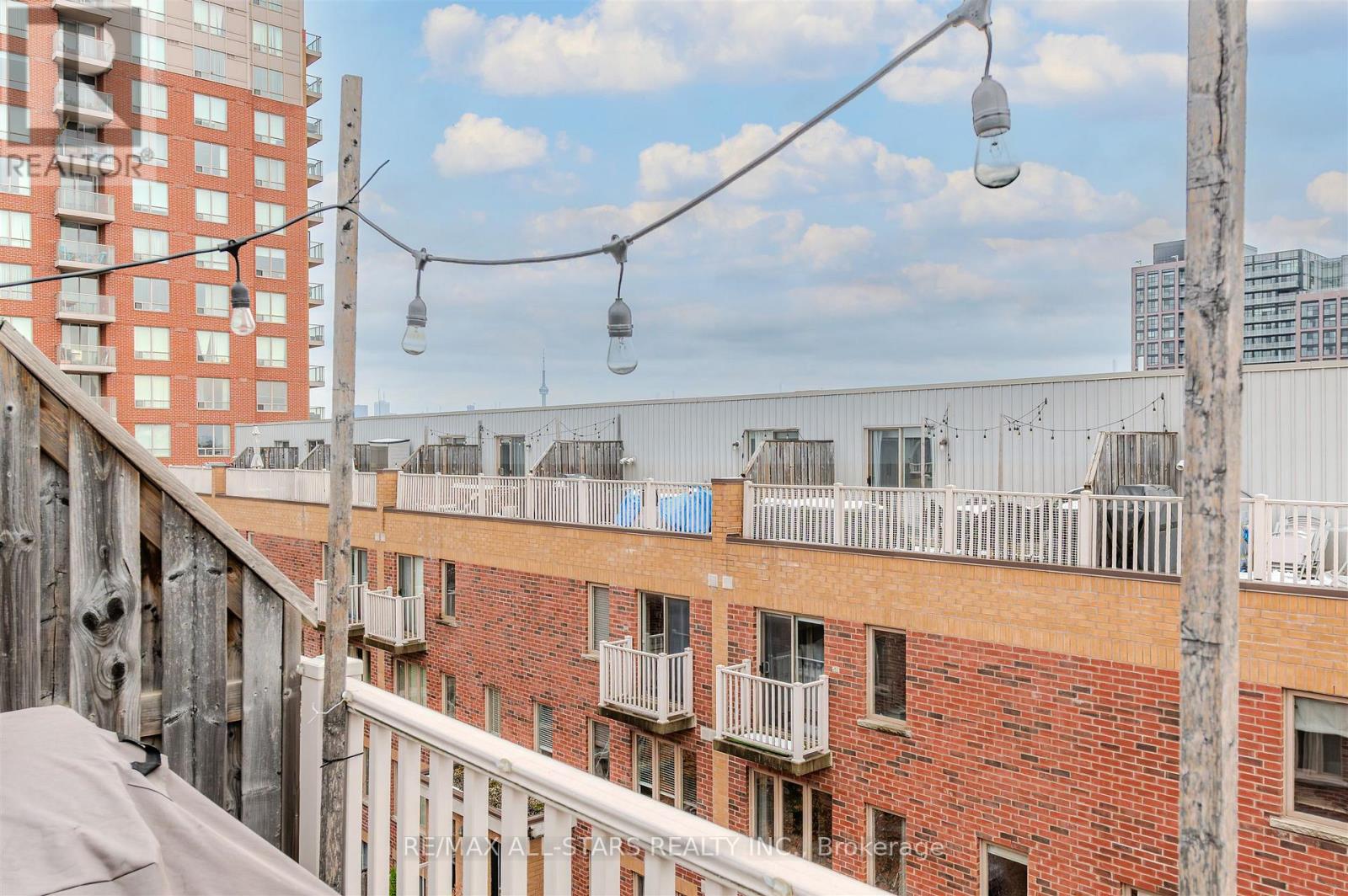 215 - 11 Ruttan Street, Toronto, Ontario  M6P 0A1 - Photo 21 - C12541812