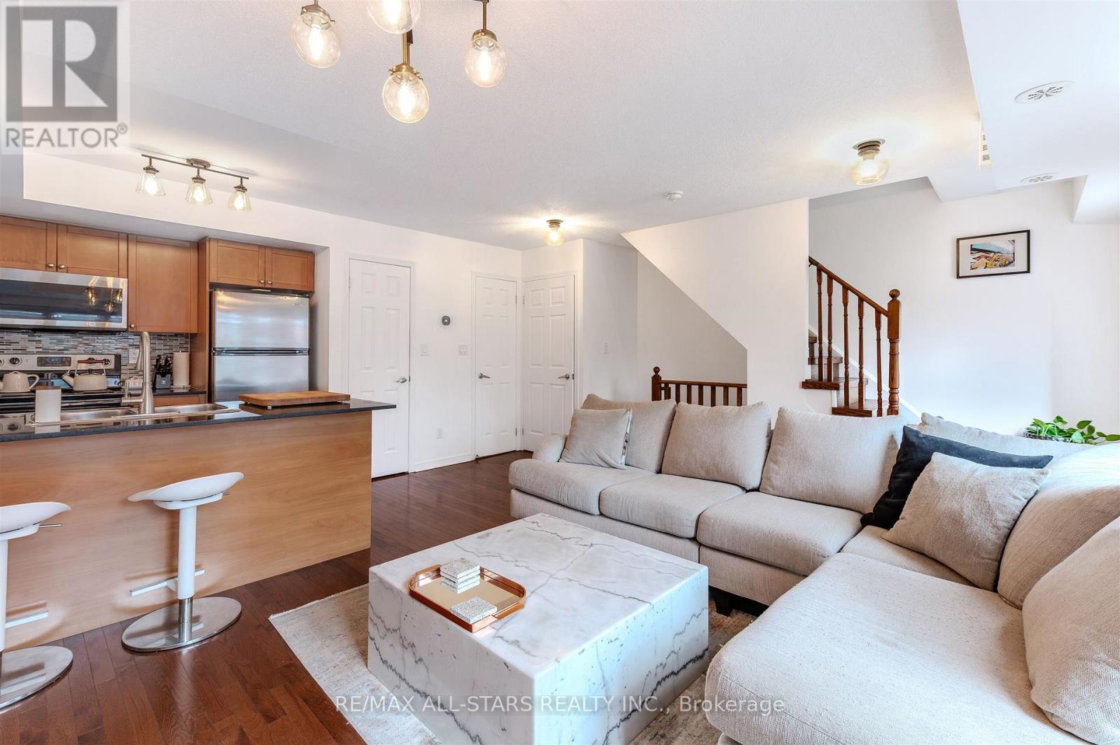 215 - 11 Ruttan Street, Toronto, Ontario  M6P 0A1 - Photo 7 - C12541812