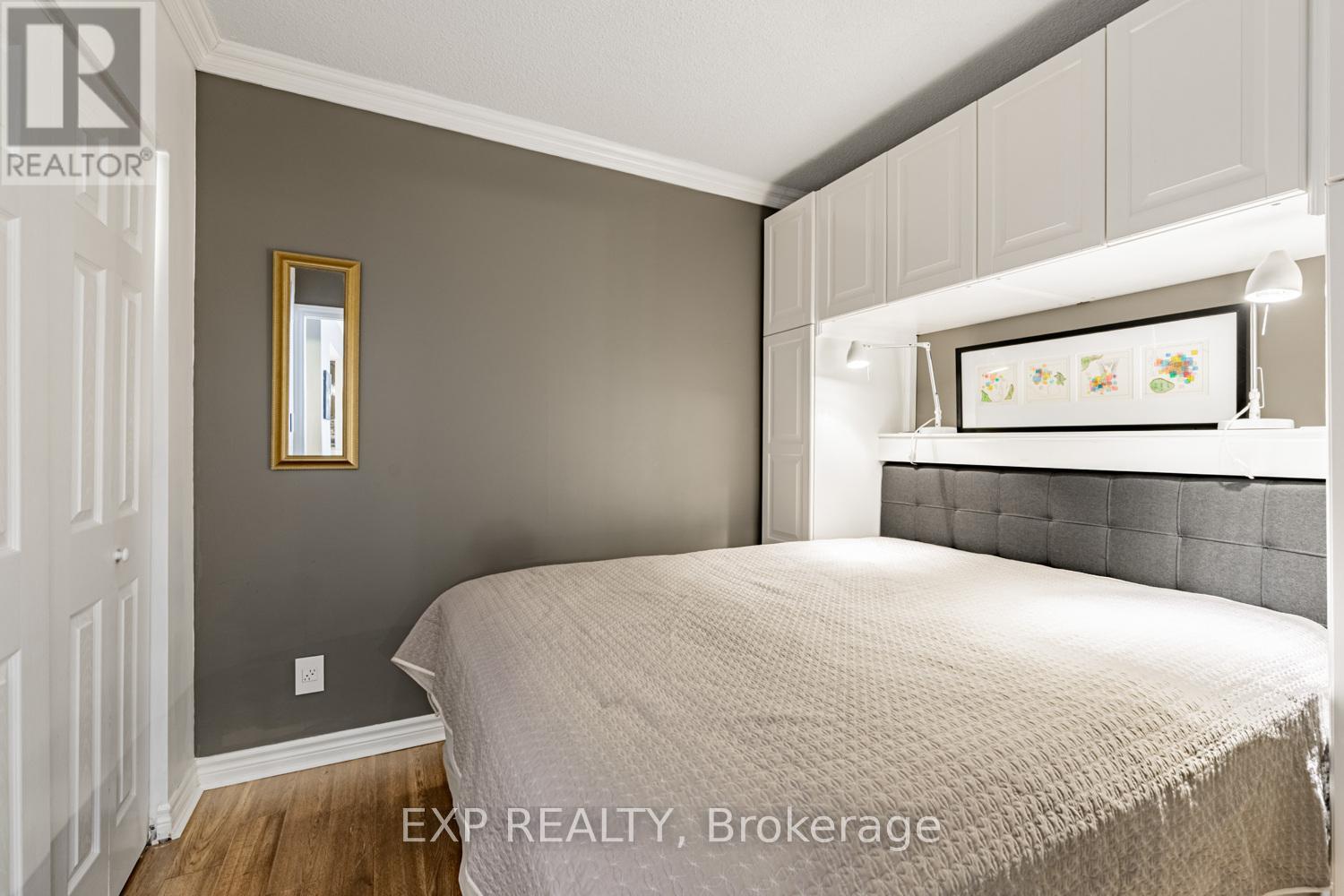 2017 - 33 Harbour Square, Toronto, Ontario  M5J 2G2 - Photo 15 - C12541820