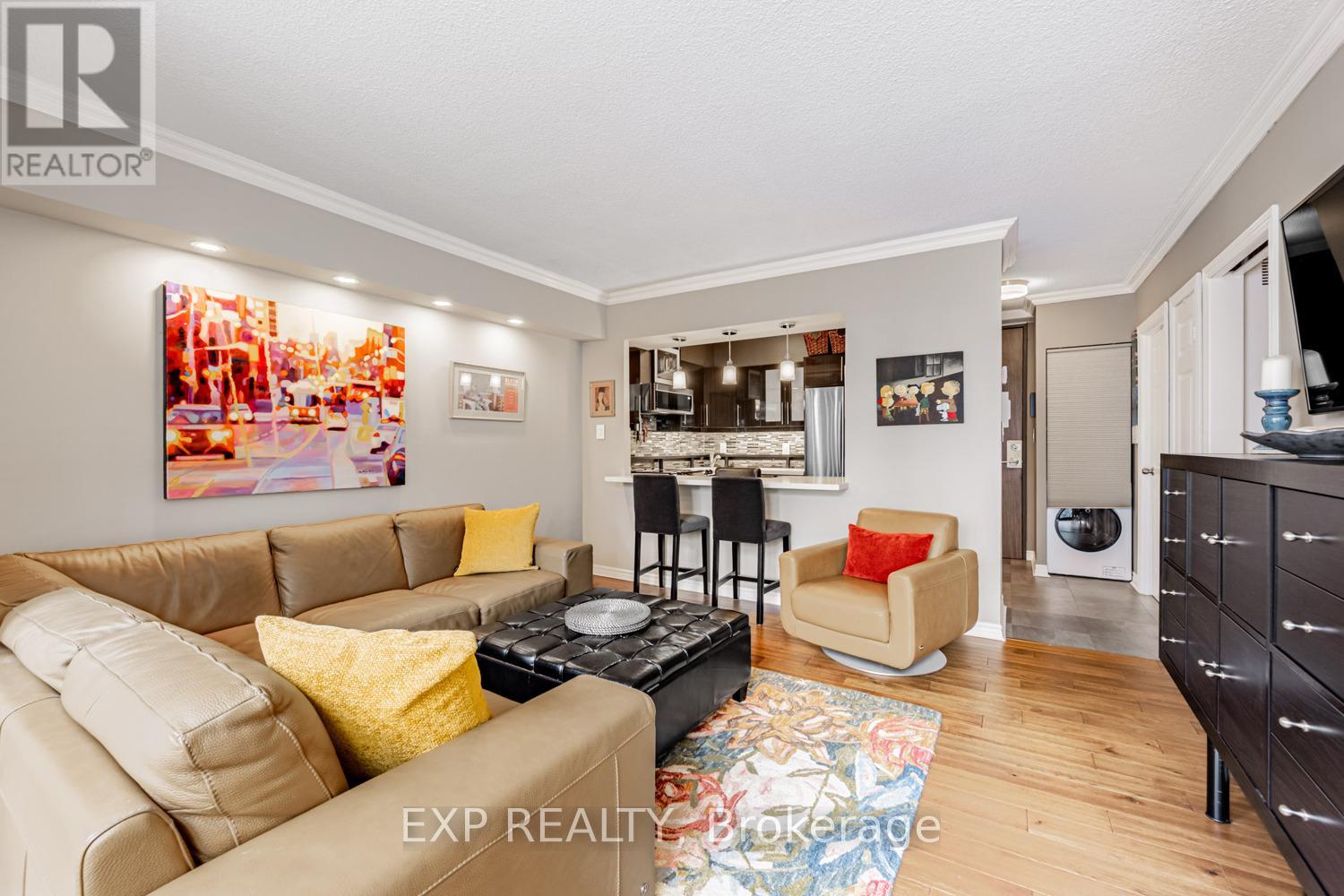 2017 - 33 Harbour Square, Toronto, Ontario  M5J 2G2 - Photo 4 - C12541820