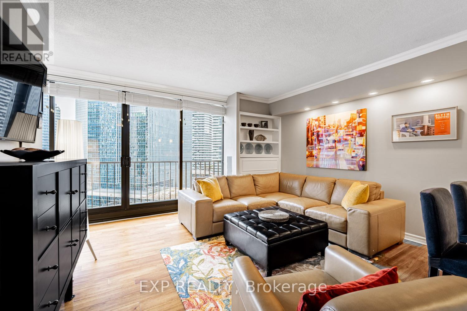 2017 - 33 Harbour Square, Toronto, Ontario  M5J 2G2 - Photo 5 - C12541820