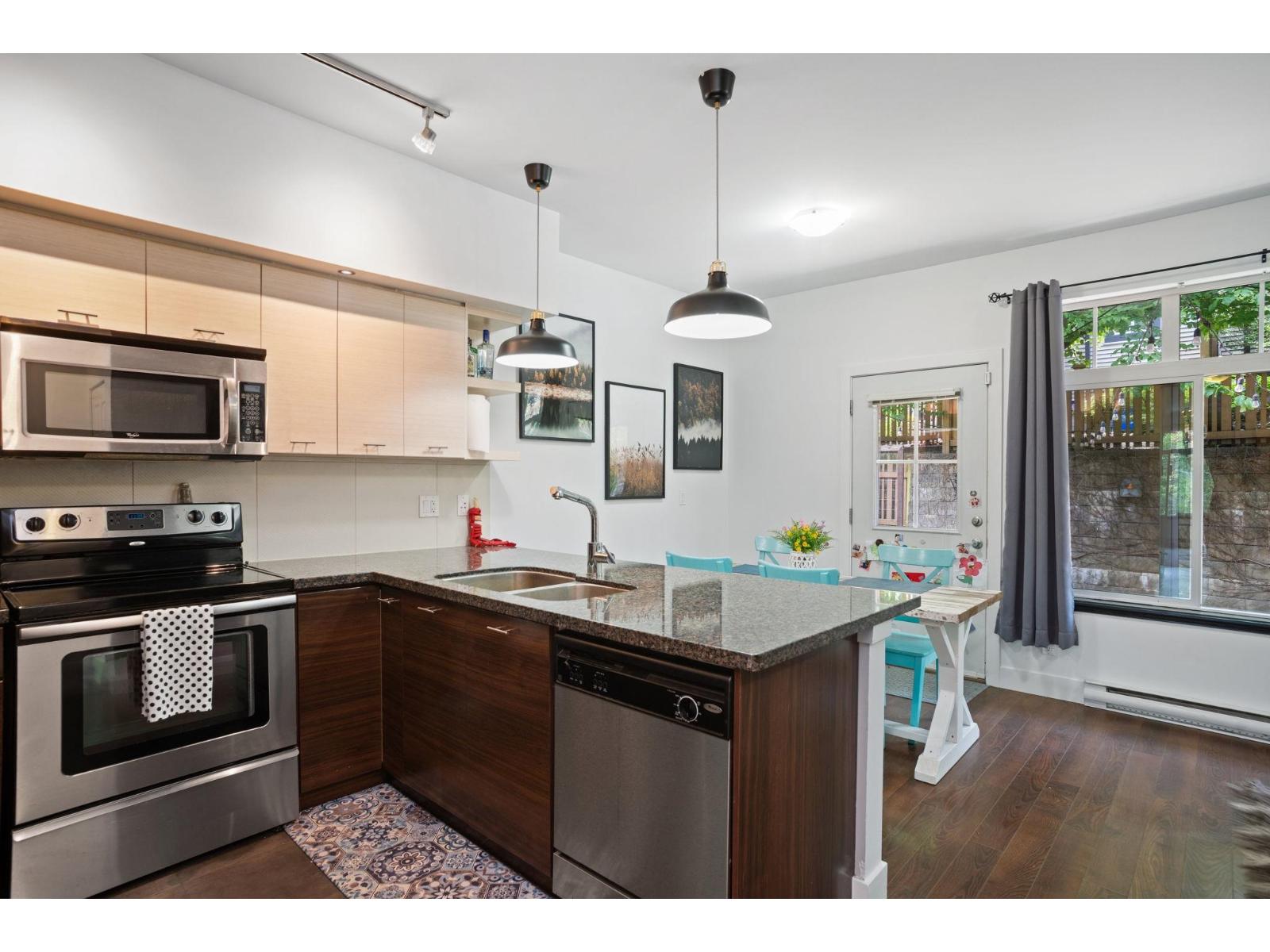 32 6299 144 Street, Surrey, British Columbia  V3X 1A2 - Photo 8 - R3067145