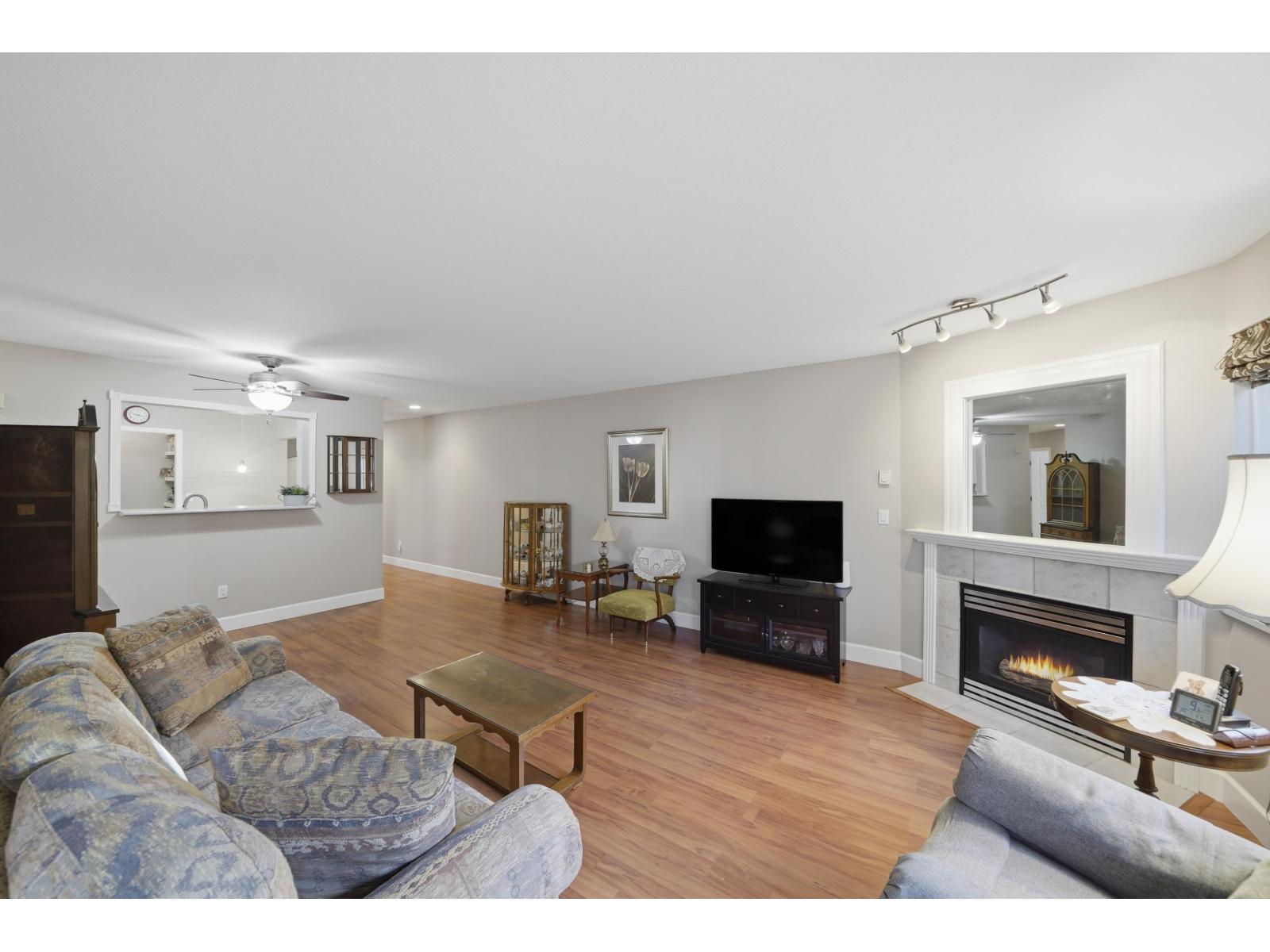 105 6385 121 Street, Surrey, British Columbia  V3X 3K6 - Photo 2 - R3067147