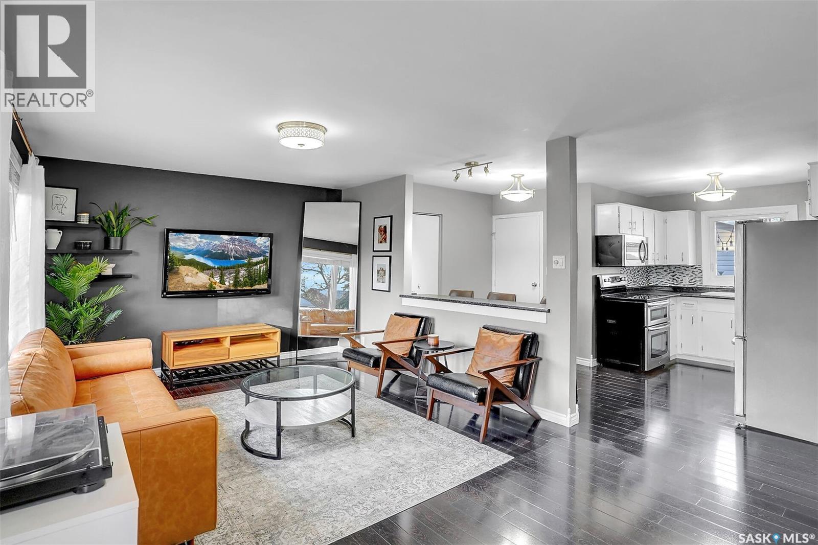 50 Newstead Avenue, Regina, Saskatchewan  S4X 1H2 - Photo 3 - SK023980