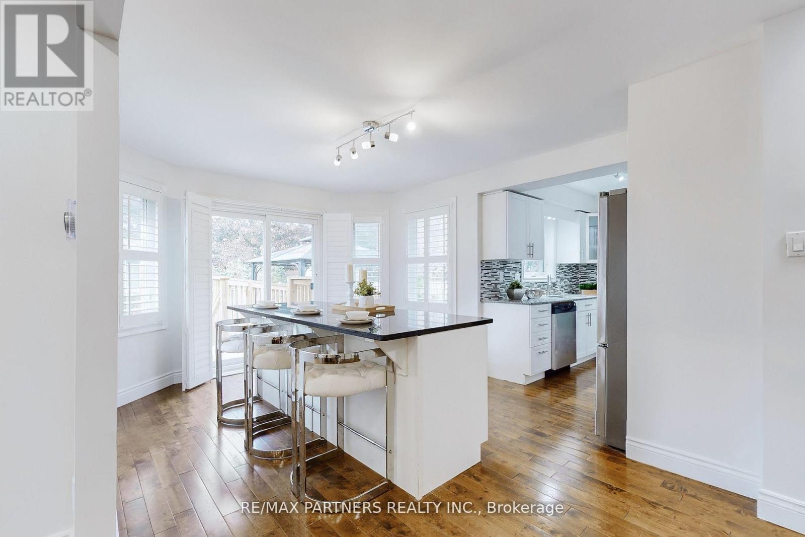 6 Geoffrey Crescent, Whitchurch-Stouffville, Ontario  L4A 5A6 - Photo 13 - N12541576