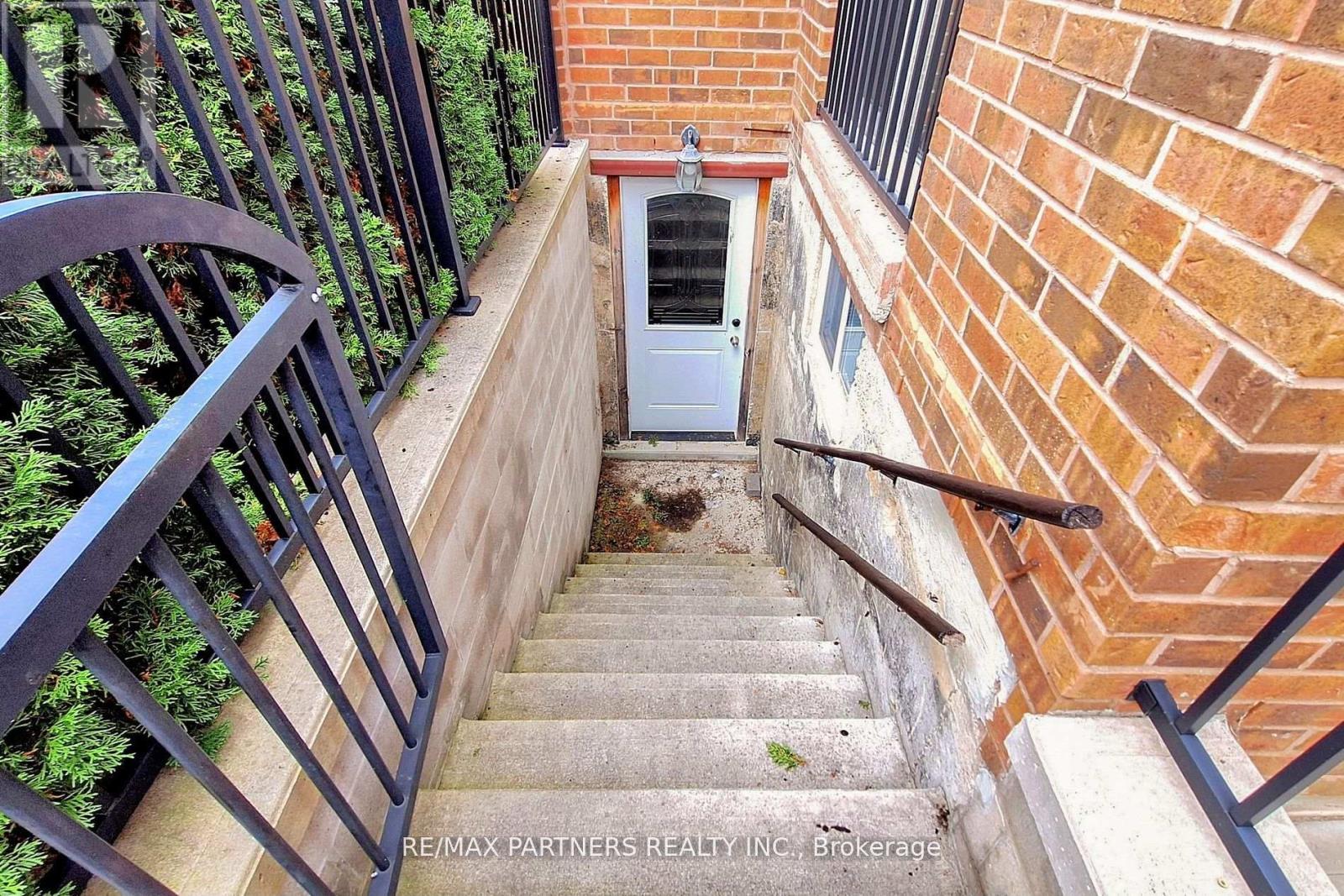 6 Geoffrey Crescent, Whitchurch-Stouffville, Ontario  L4A 5A6 - Photo 47 - N12541576