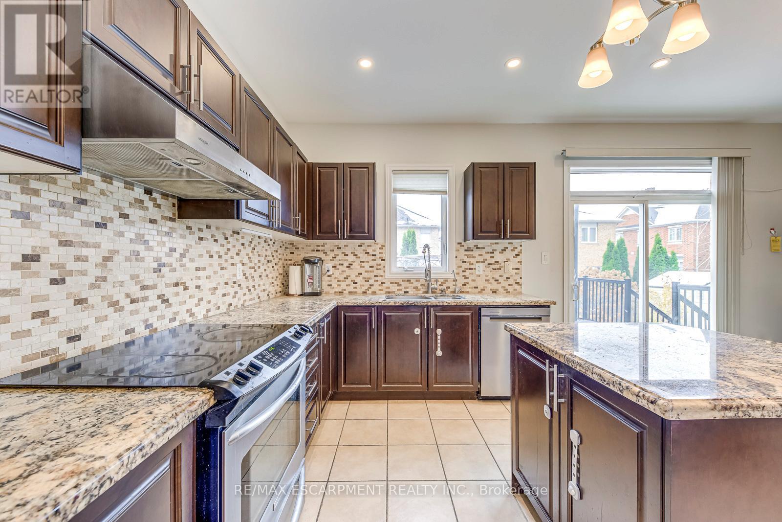 470 Peter Rupert Avenue, Vaughan, Ontario  L6A 0M6 - Photo 17 - N12541606