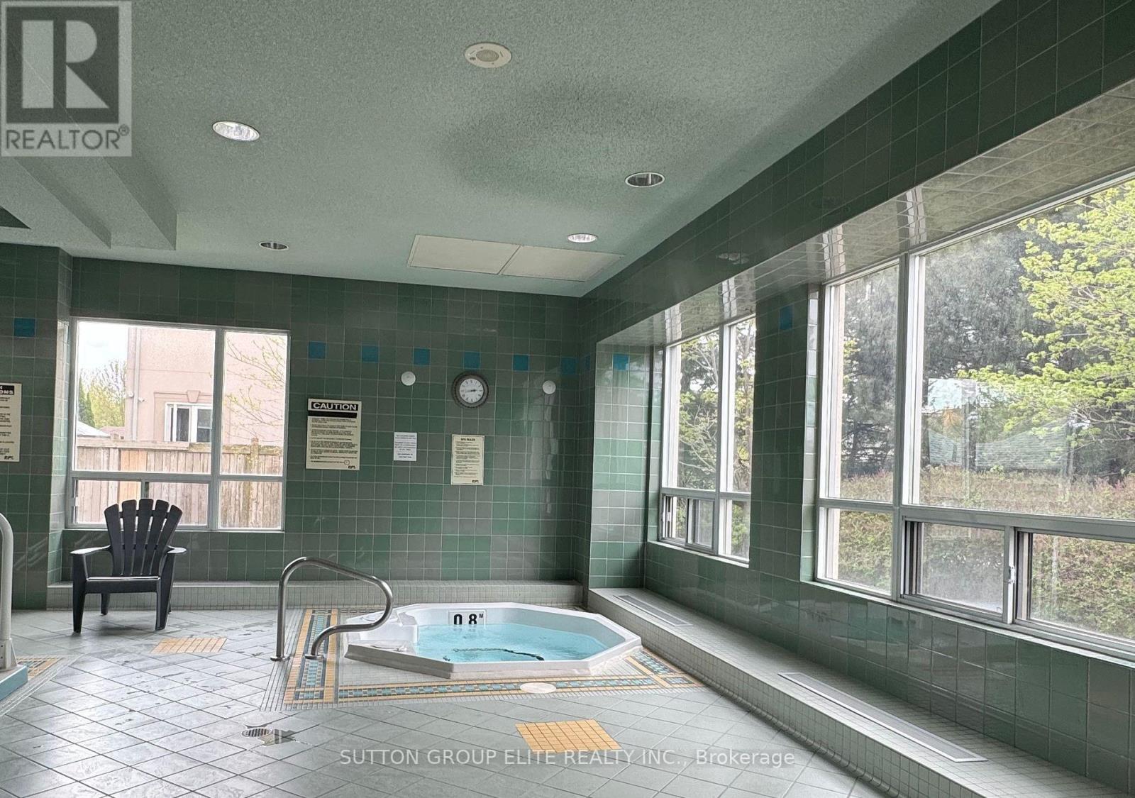 514 - 19 Northern Heights Drive, Richmond Hill, Ontario  L4B 4M4 - Photo 4 - N12541650