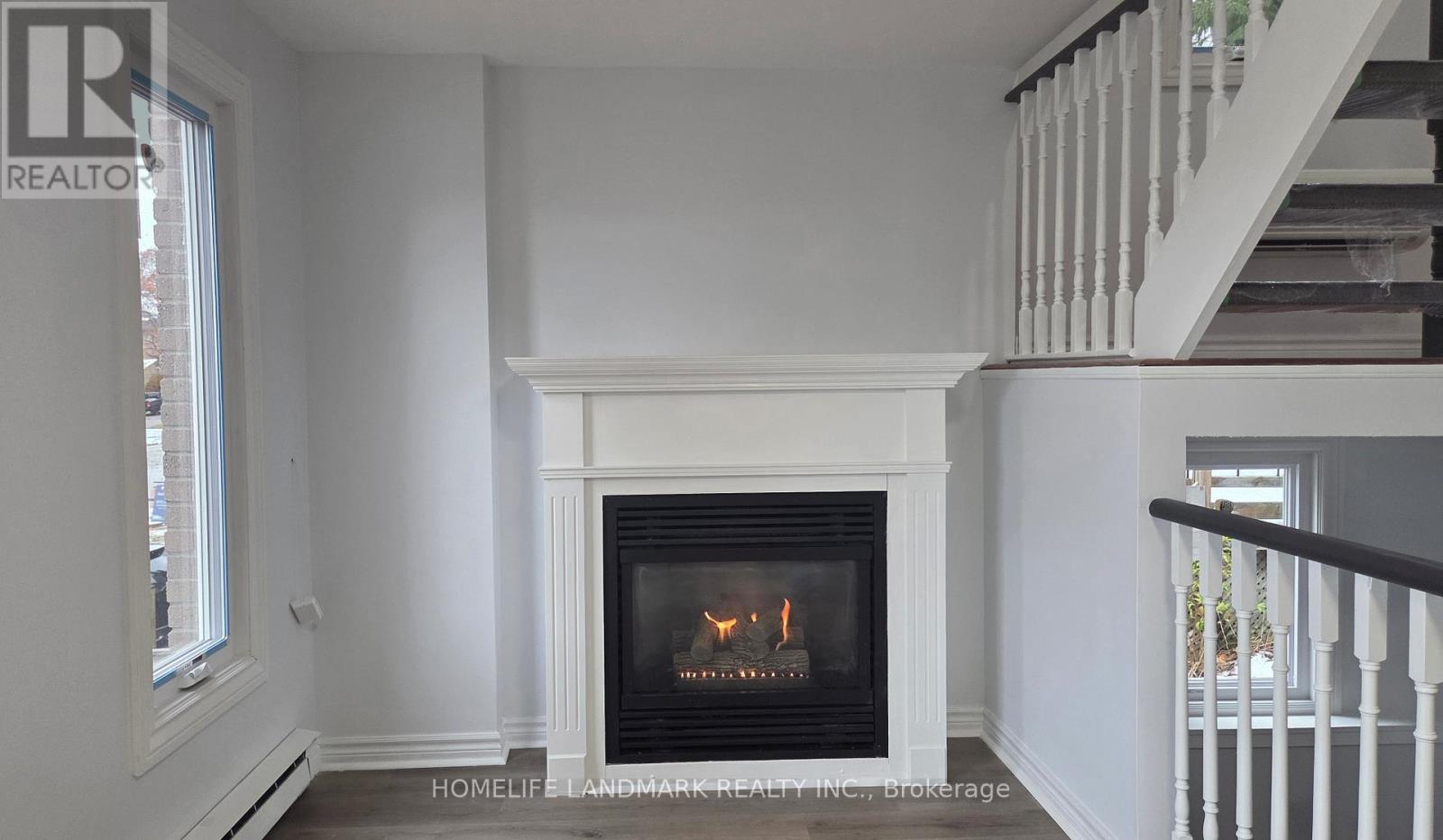 37 Annamaria Drive, Georgina, Ontario  L4P 3H7 - Photo 5 - N12541770